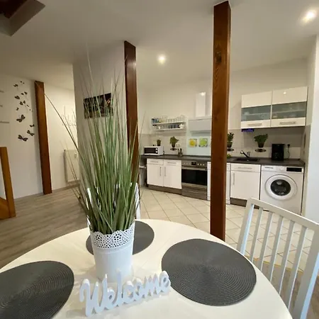 Apartment Deluxe *