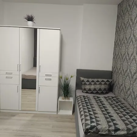 Apartment Deluxe *